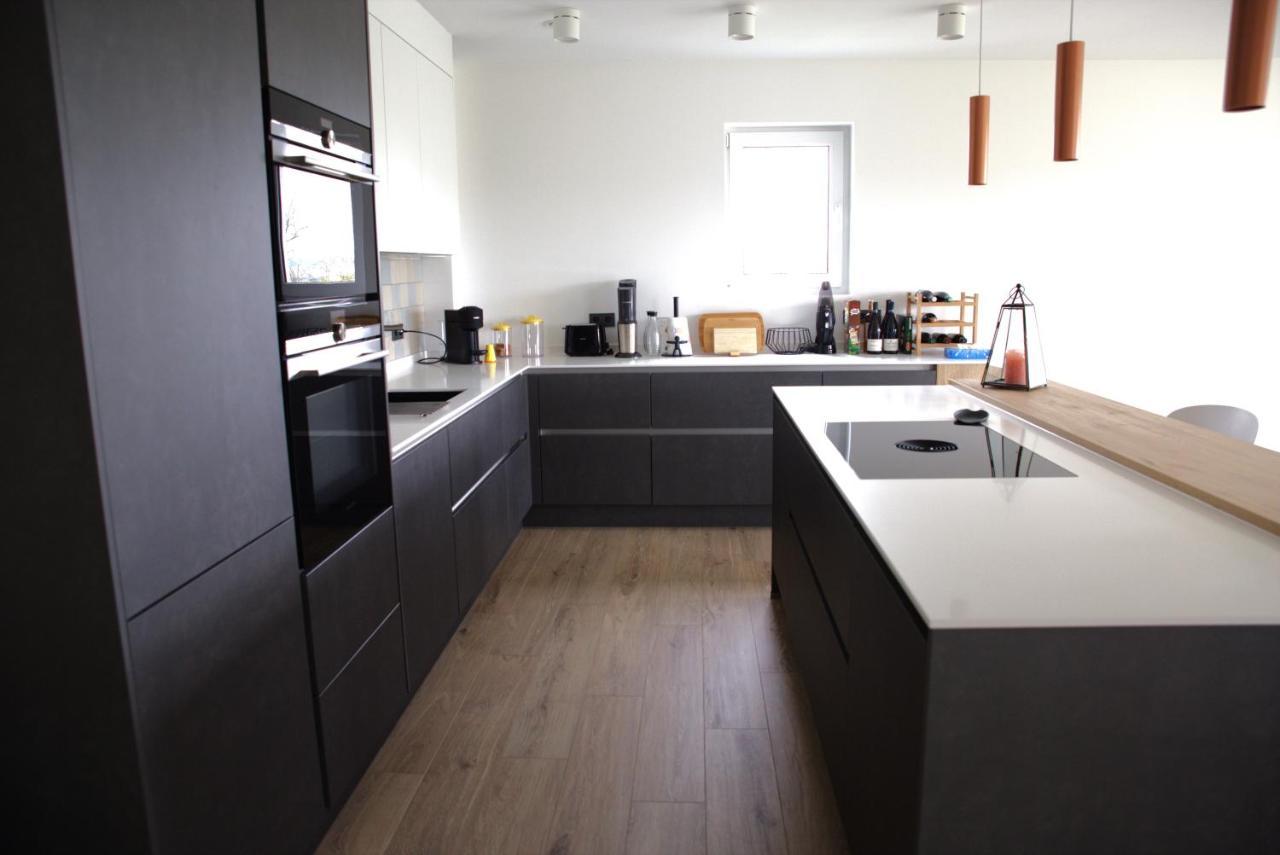 Peaceful Modern 2 Bedroom Penthouse With Nice View Hesperange Exterior foto